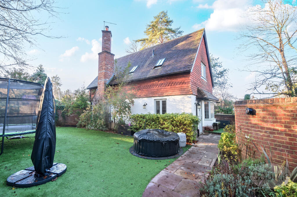 eba8ef63-3cb6-4a6...