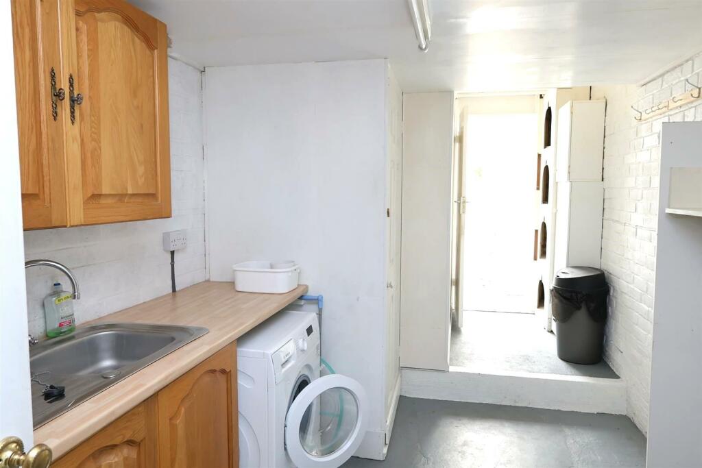 UTILITY ROOM