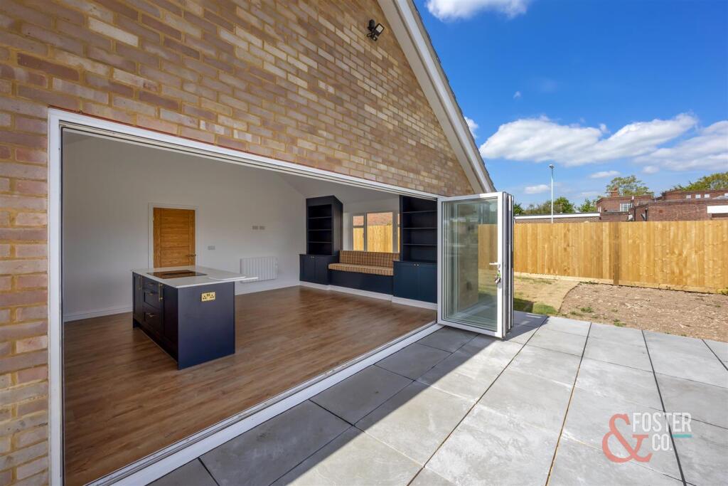Hawthorn Road, 47-013.jpg