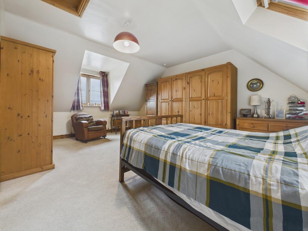 CAM04273G0-PR0175...