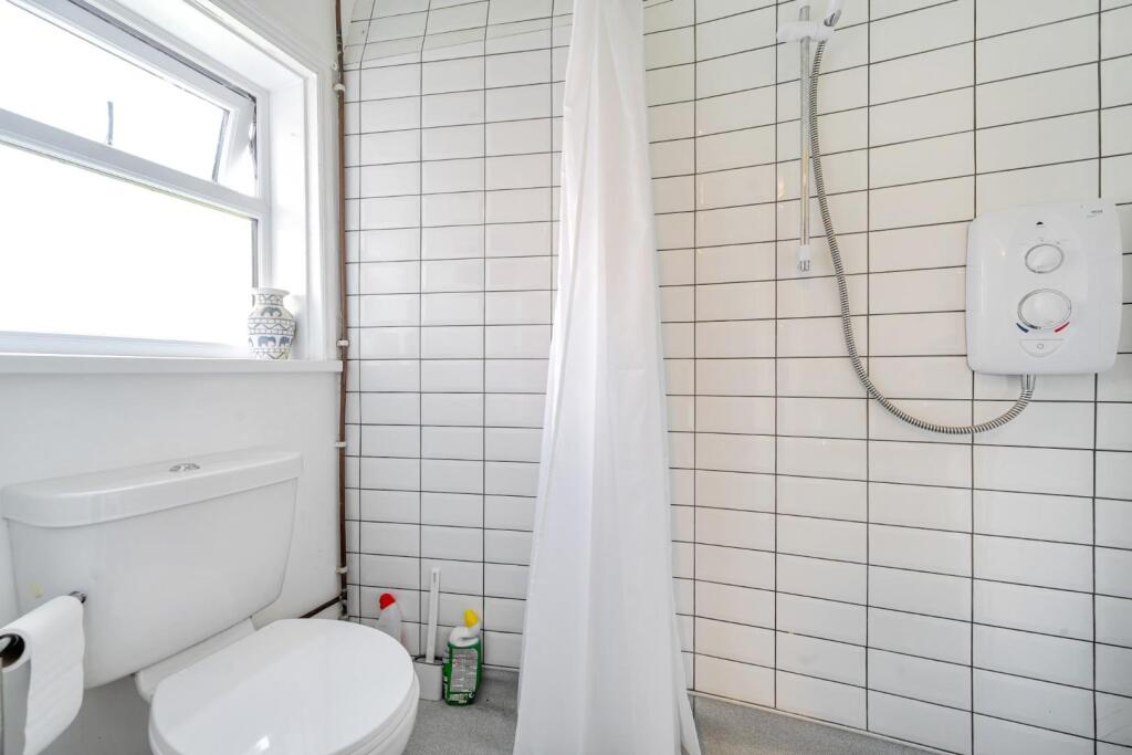DOWNSTAIRS SHOWER WET ROOM.jpg