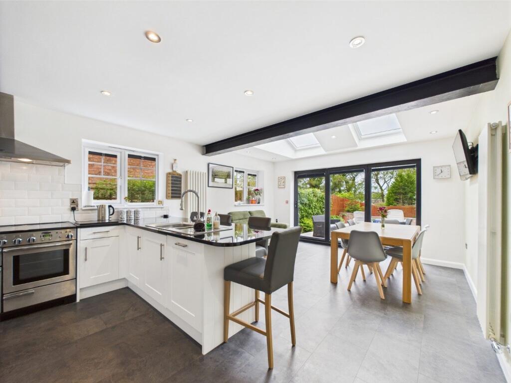 Open Plan Kitchen/Dining/Sun Room