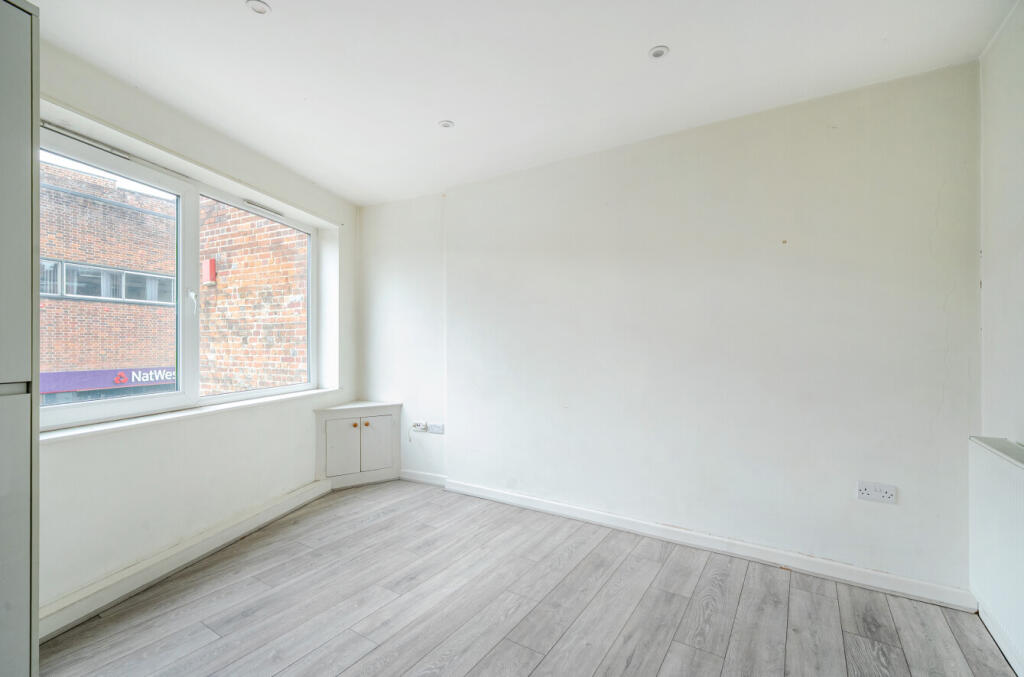 1315636-9-685abe9...