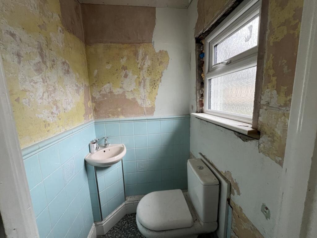First Floor Flat WC