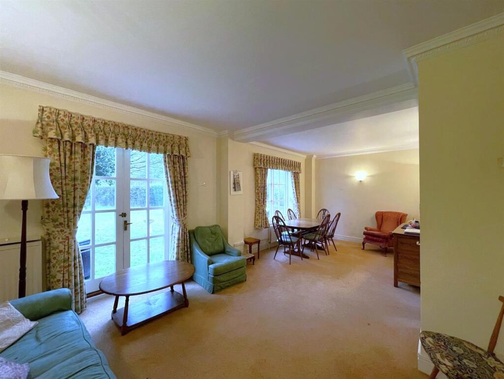 Sitting Dining Room 1.jpg