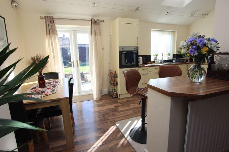 Living dining kitchen