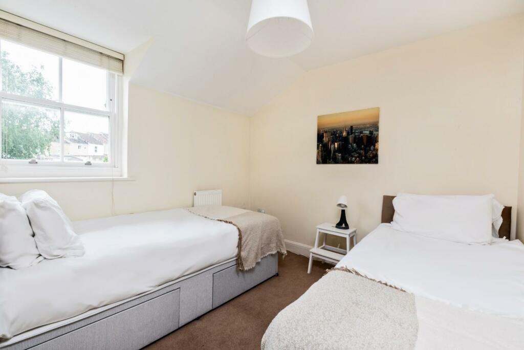 8 Linen Walk, Bath, BA1 6BZ-11.jpg