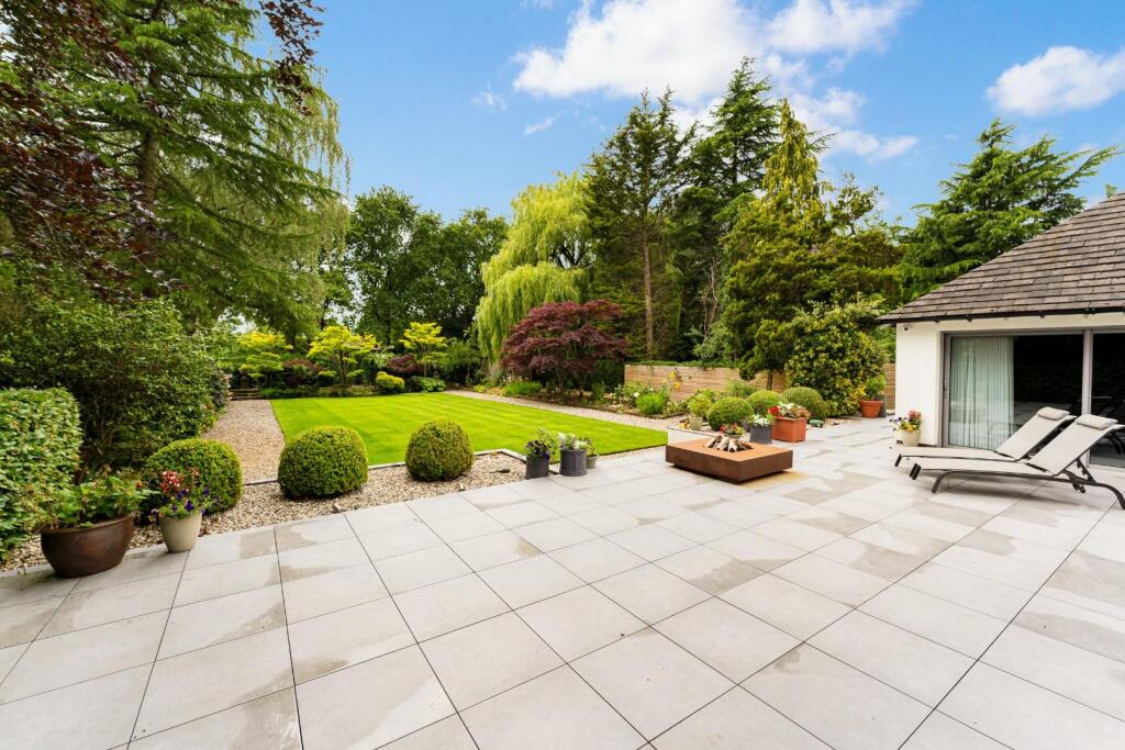 218 WOODFORD ROAD-131.jpg