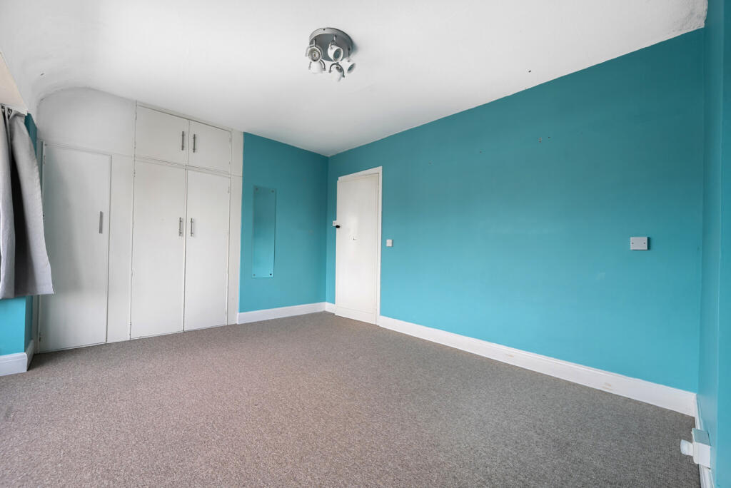 1327716-2-6880a87...