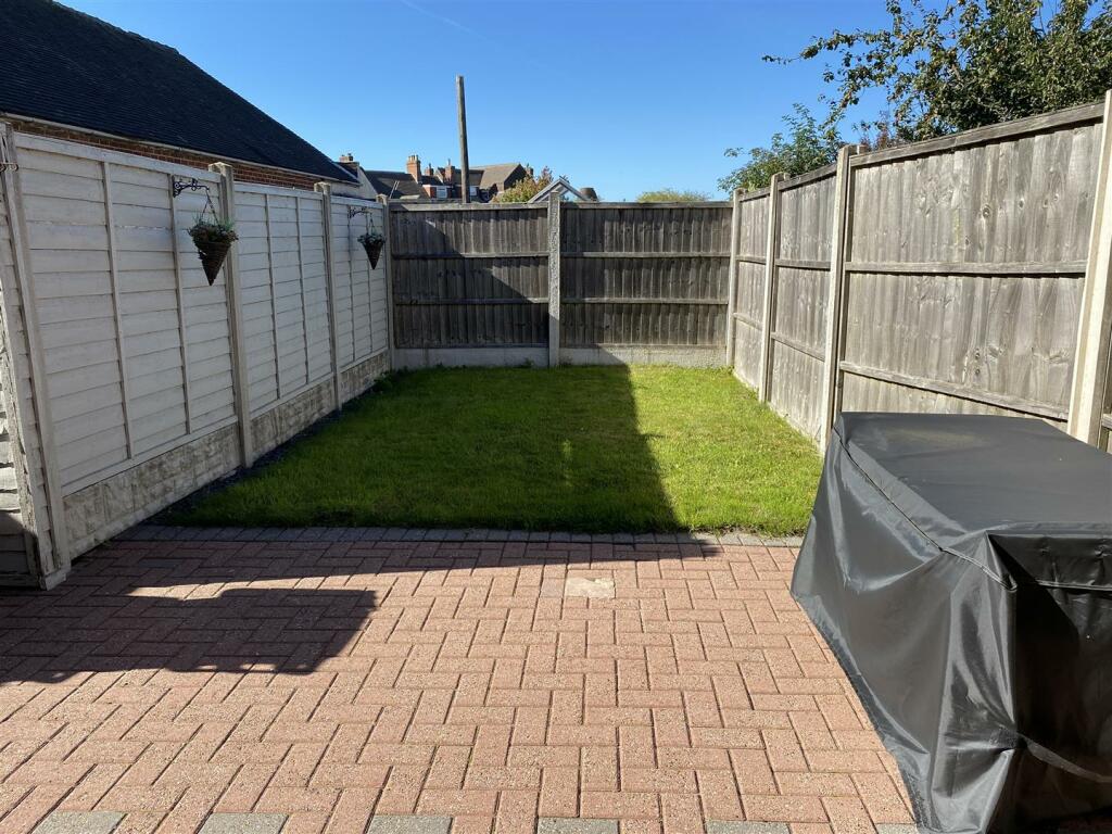 Delightful fully enclosed private rear garden
