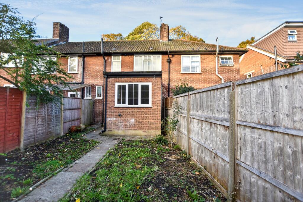 19 Escott Gardens, Mottingham, London, SE9 4BQ