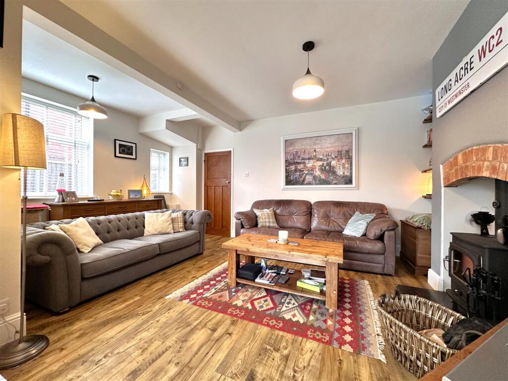 Large Reception Room 046