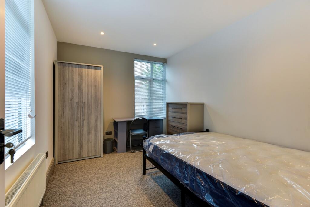 35 Sutherland Road-23