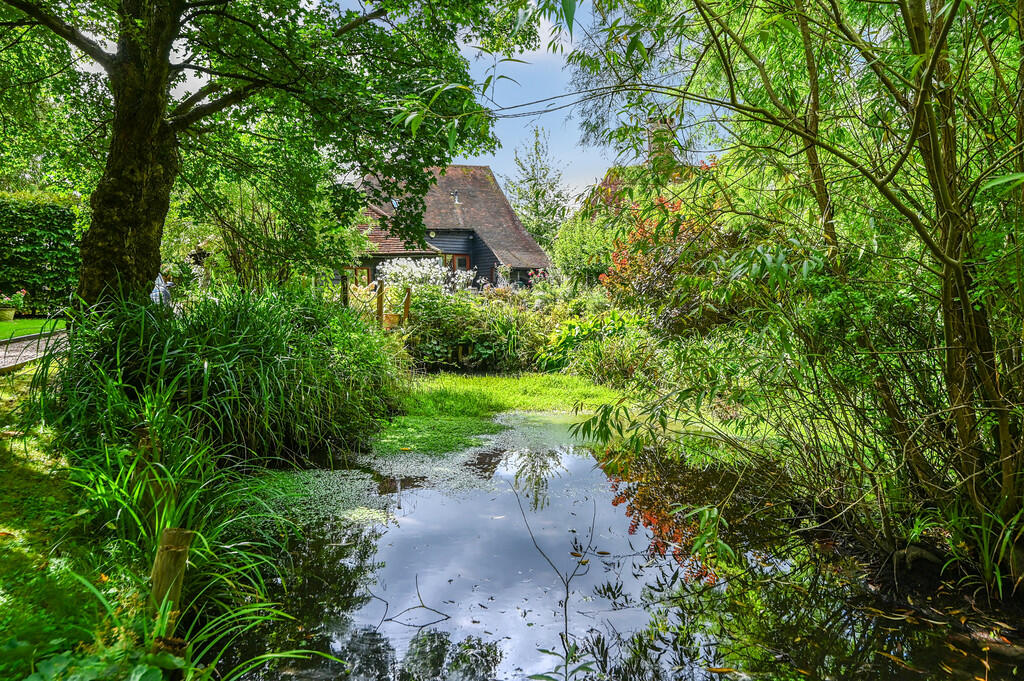 Clench Green barn...