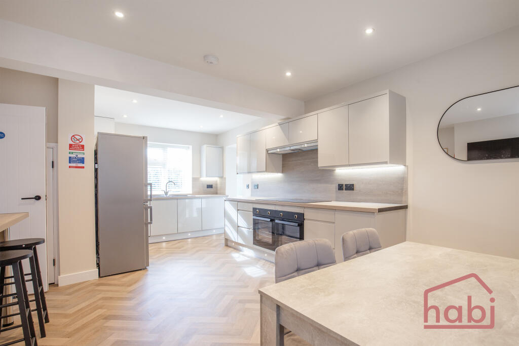 Kitchen 2