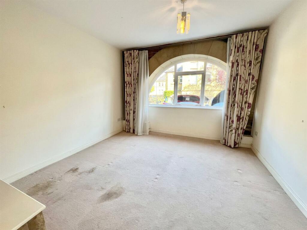 Bramleys Estate Agents - Crossley Ward Apartments 
