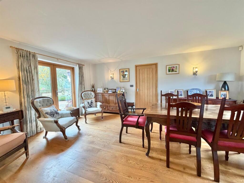 Main House - Dining Room