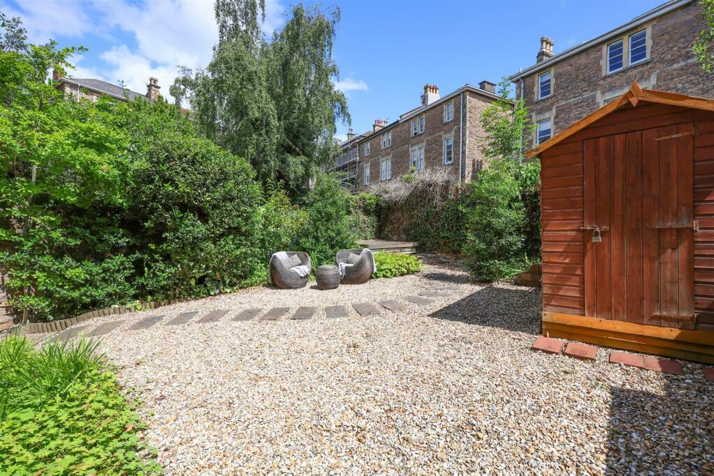 GF 13 Osborne Road 6.jpg