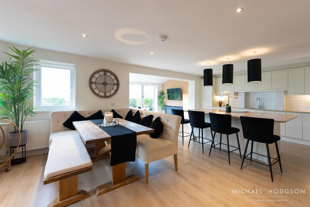 6, Normanby Court-14.jpg