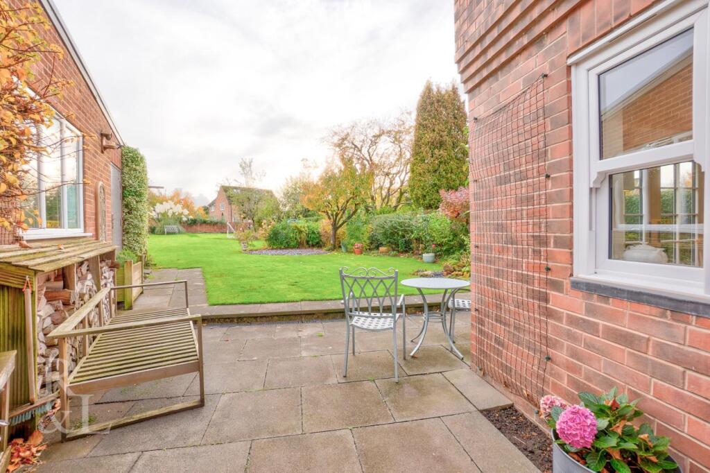 89 Burton Road (17).jpg