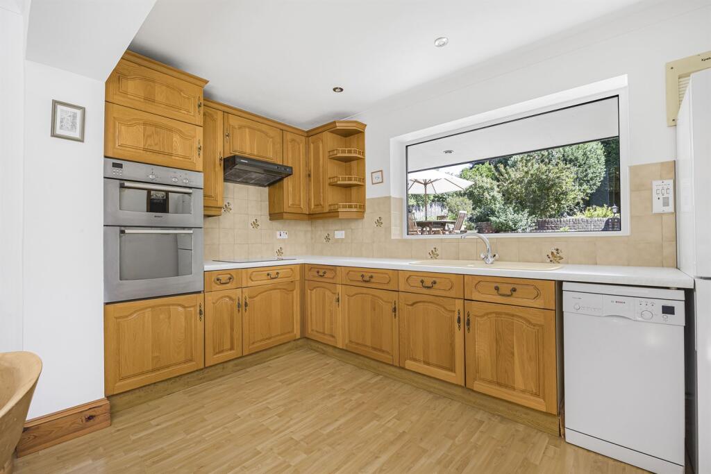 Kitchen/Breakfast Ro