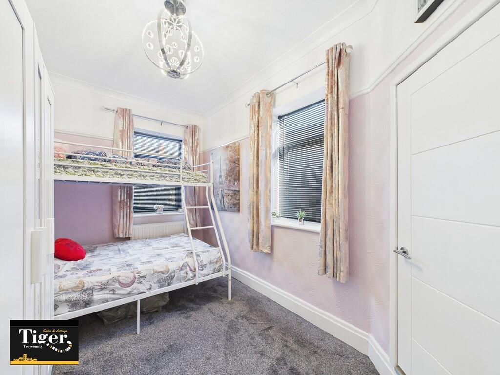 CAM02176G0-PR0514...