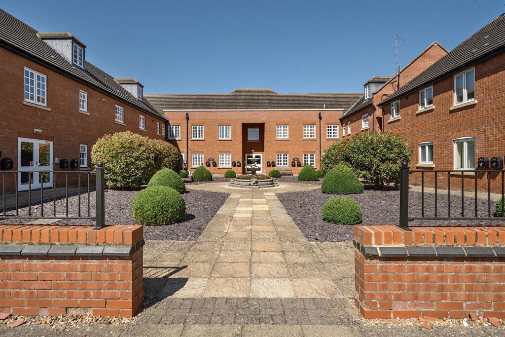 69 Reffield Close