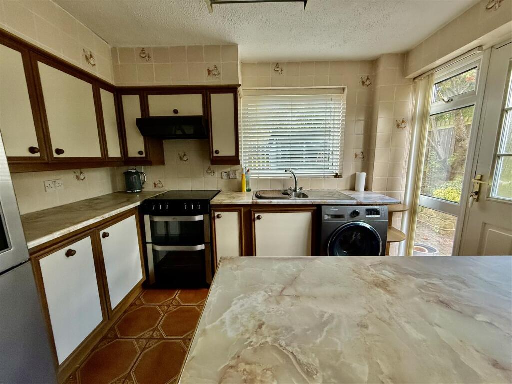 KITCHEN &amp; DINING ROOM