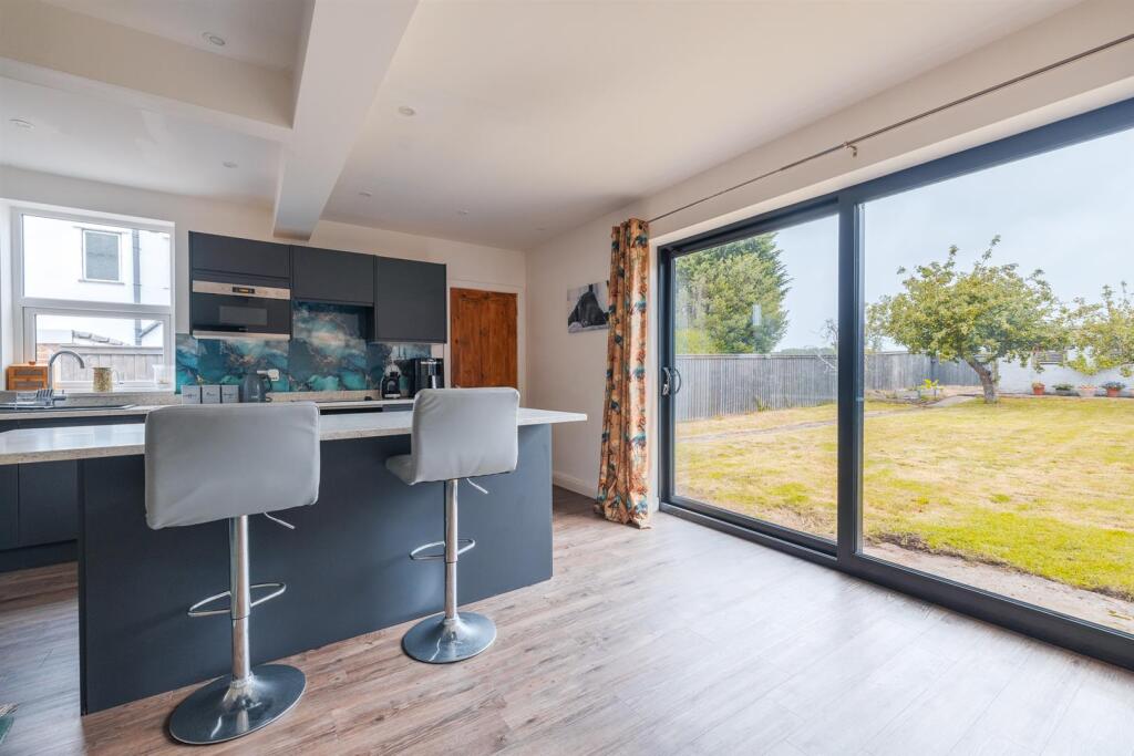 24 Bendee Avenue-15.jpg