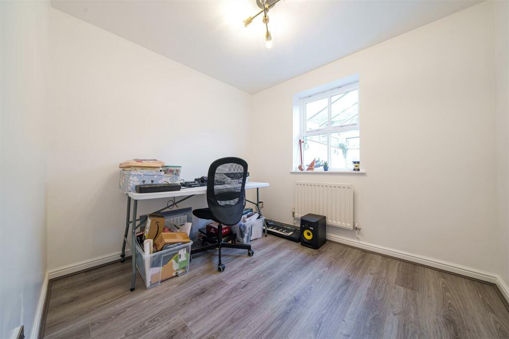 Bedroom 4 - Office.jpg
