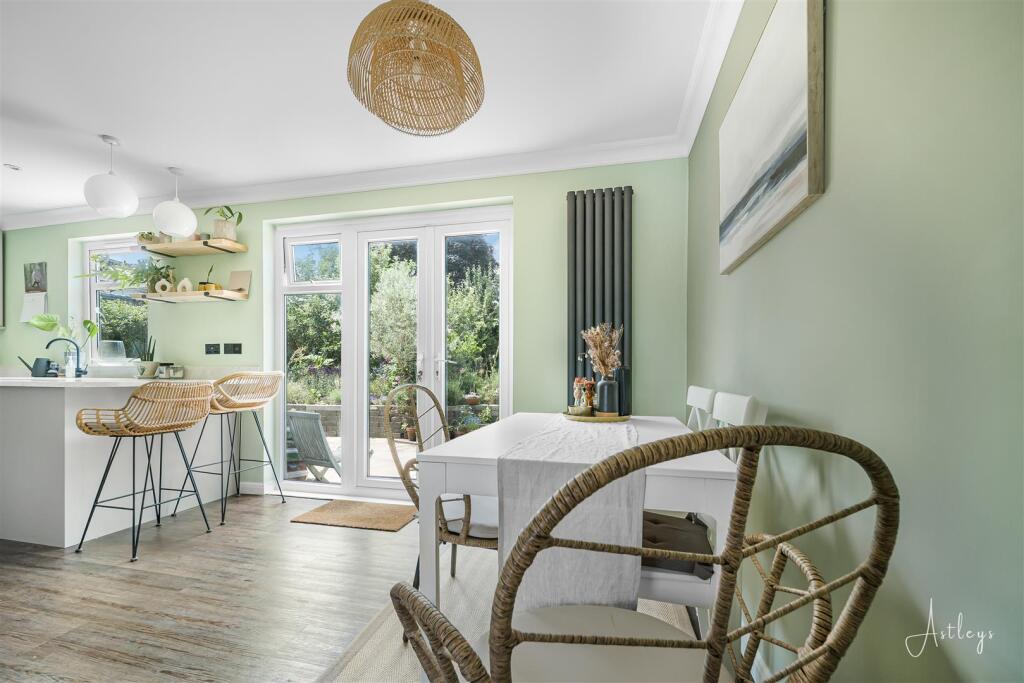 Kitchen/Breakfast Room