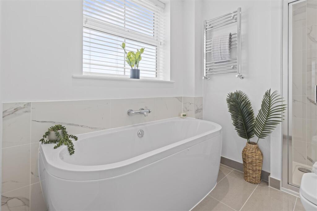 Master Ensuite