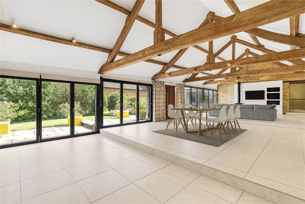 Dining/Sitting Room