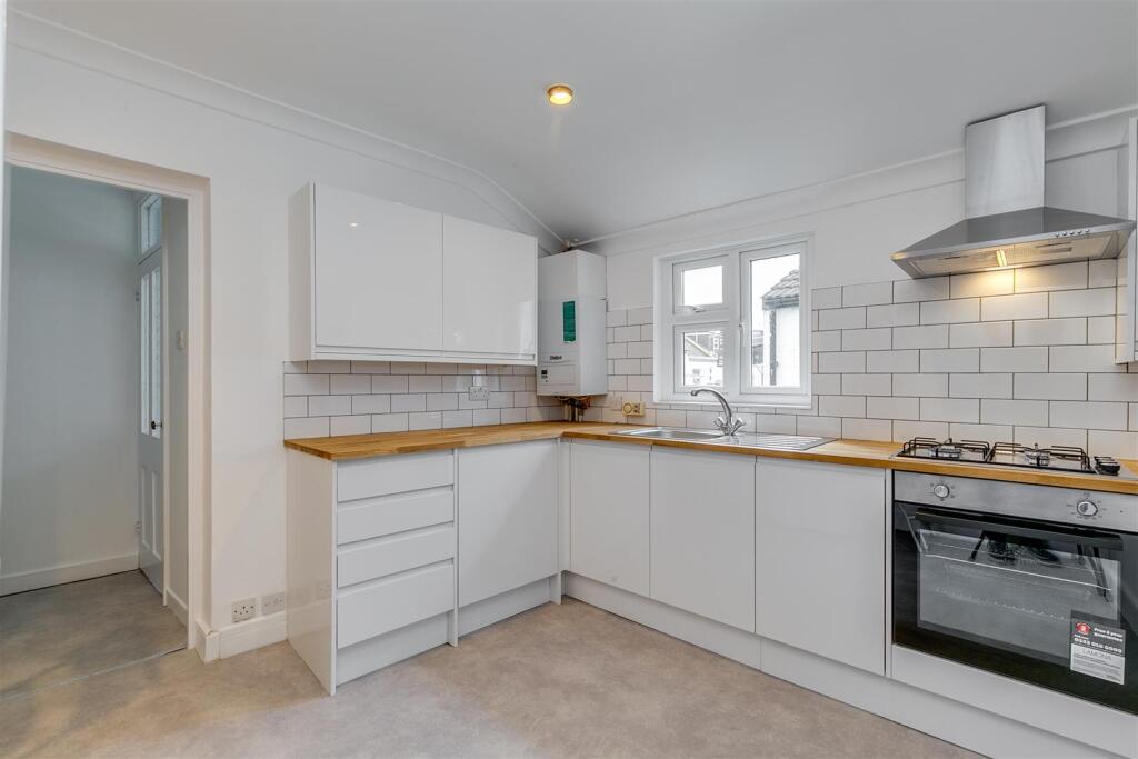 Devonshire Road, 140A-10.jpg