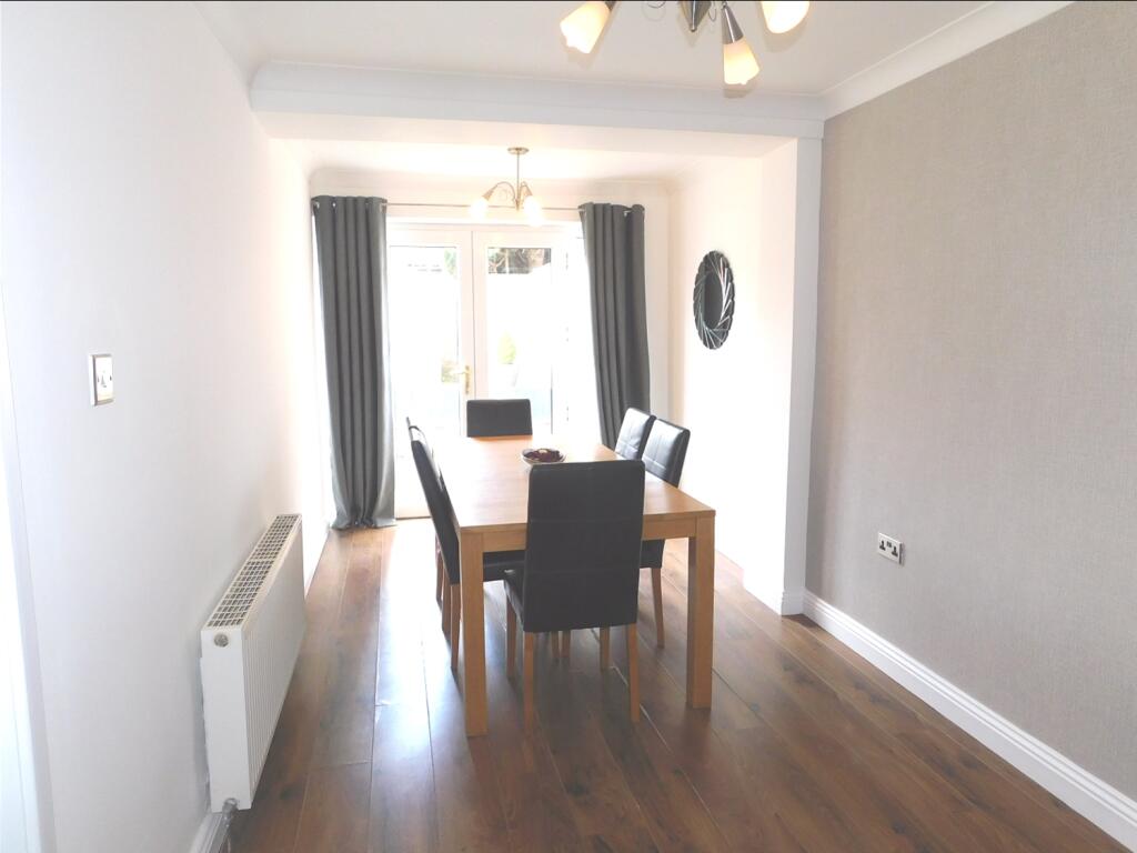 ADDITIONAL RECEPTION ROOM