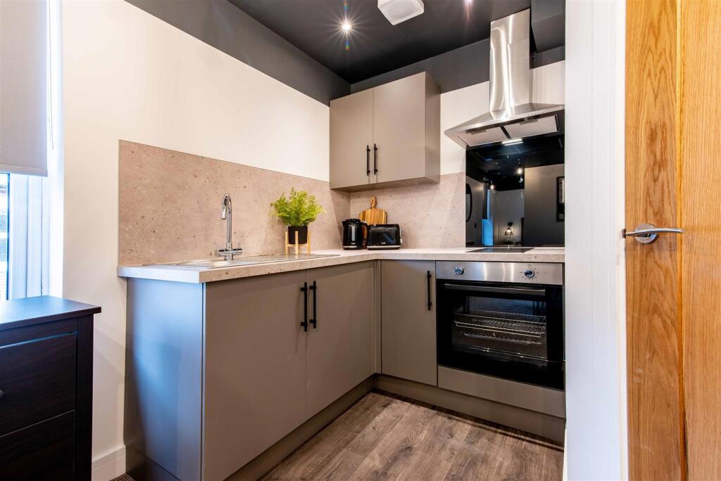 86 wolfa st-low-48.jpg