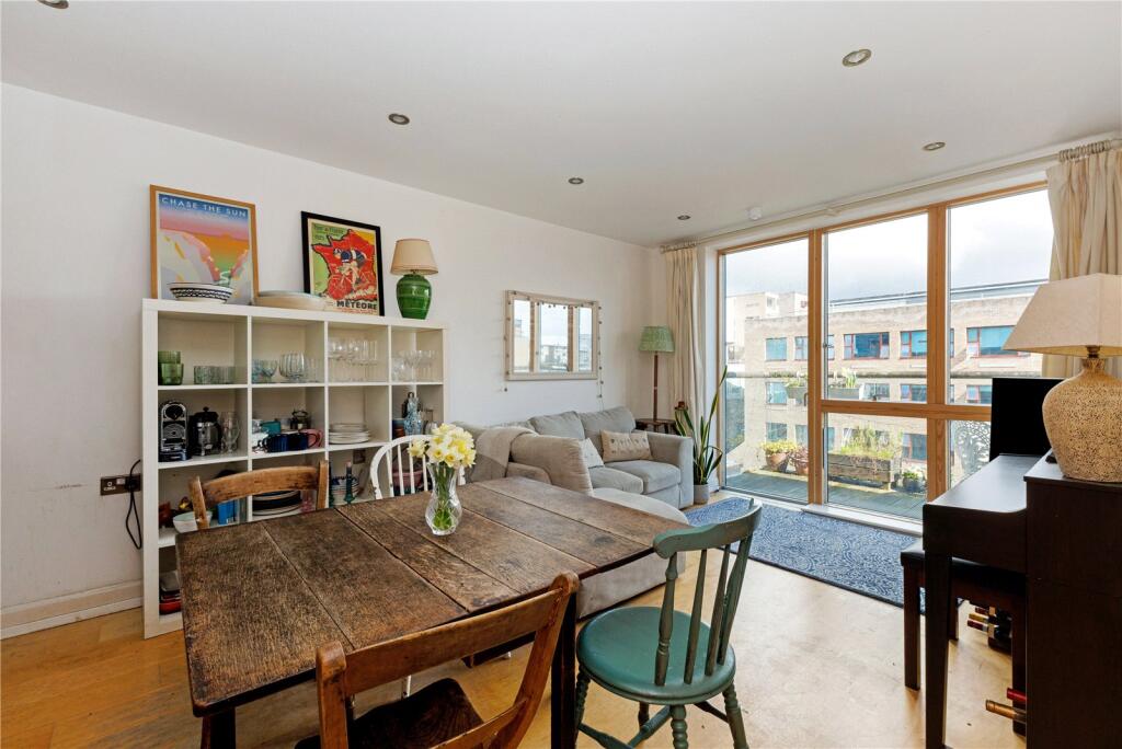 Reception/Kitchen