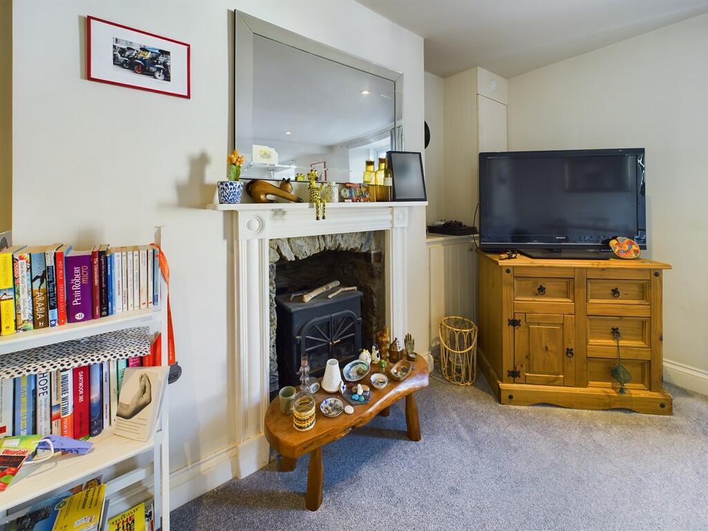 CAM02089G0-PR0383...