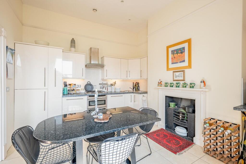 Flat 4 Northfields House_Revisit-16.jpg