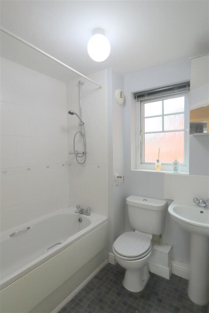 Bathroom.JPG