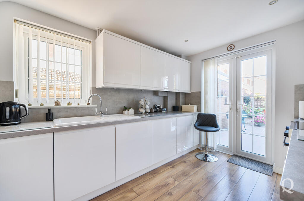 d00de82f-d04f-47e...