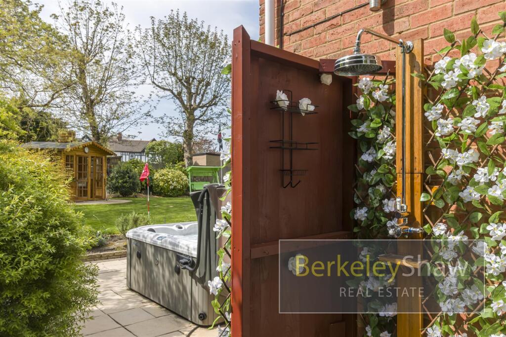 2 Mayfield Court Victoria Road Formby L377JL 028.j