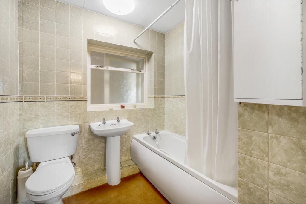 4 Grange Court (Spalding)-18