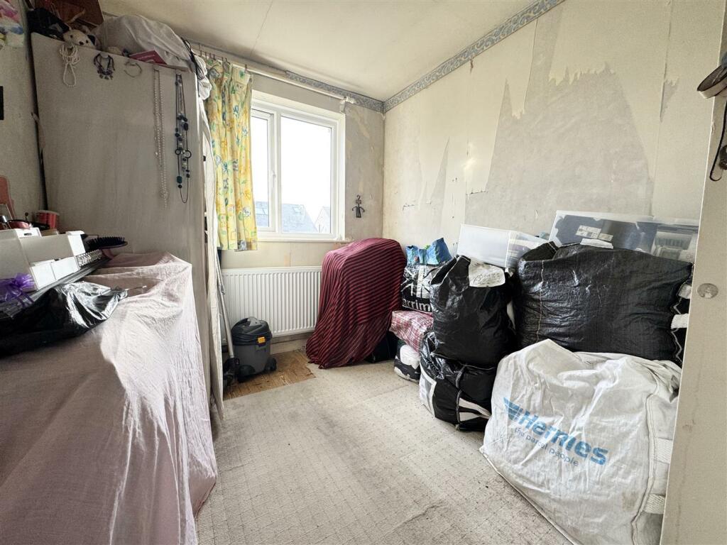 Bed 3.jpg