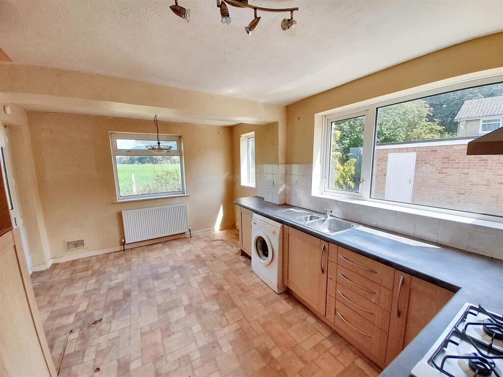 Kitchen / breakfast room