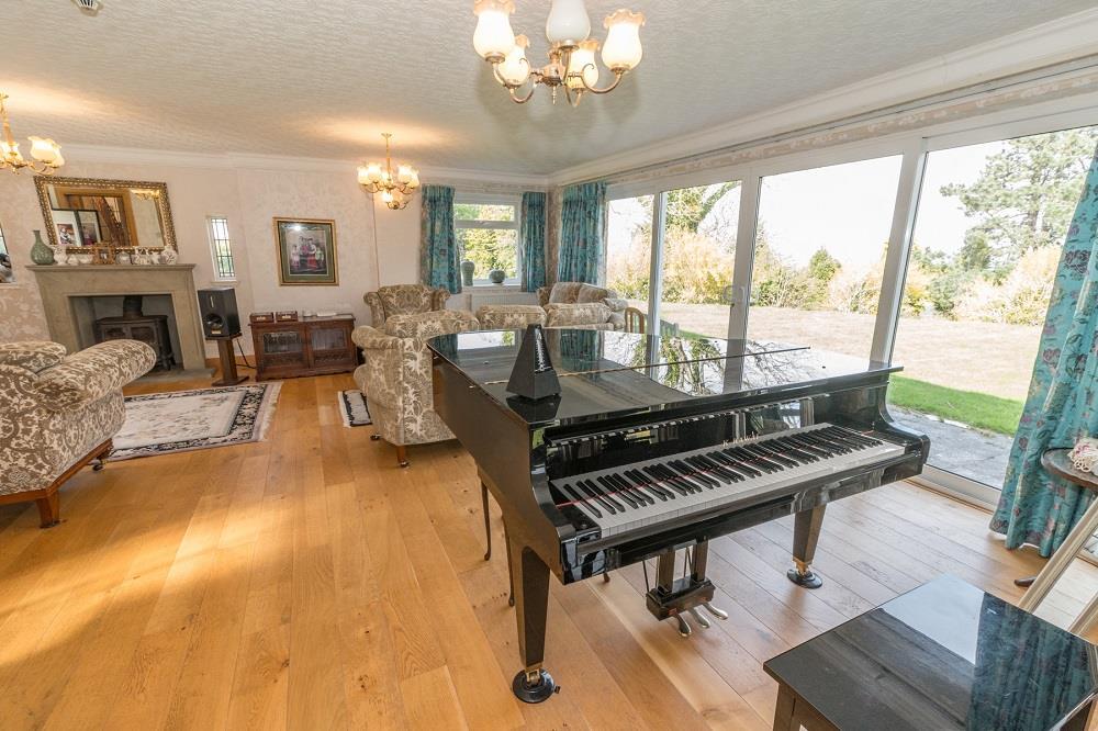 lounge lemon orchard.jpg