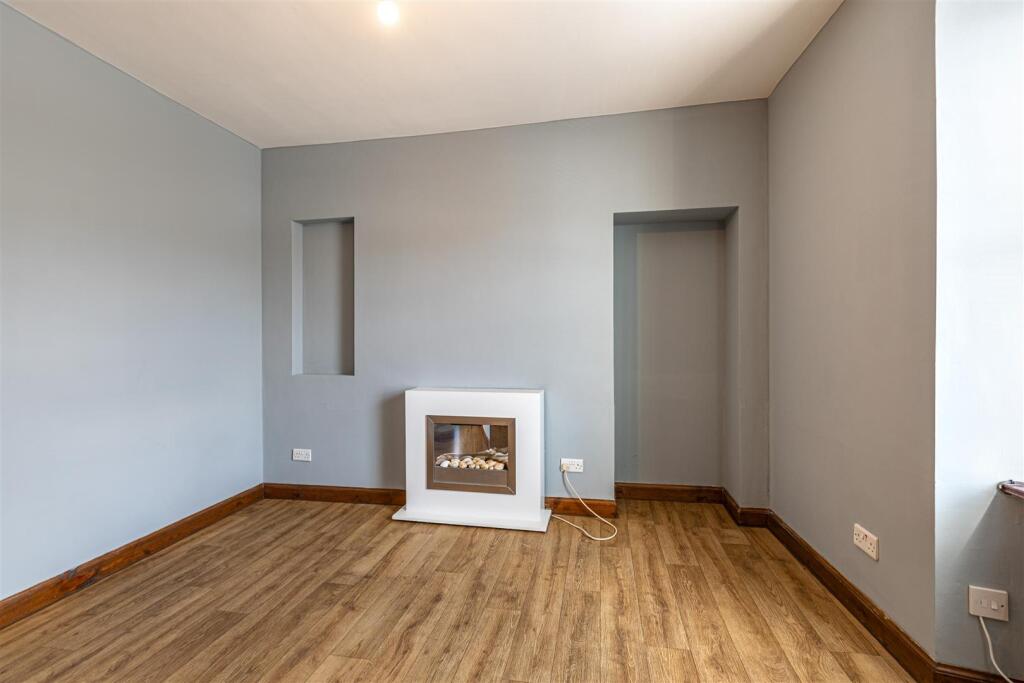 8_2 Teviot Crescent Hawick 12.JPG