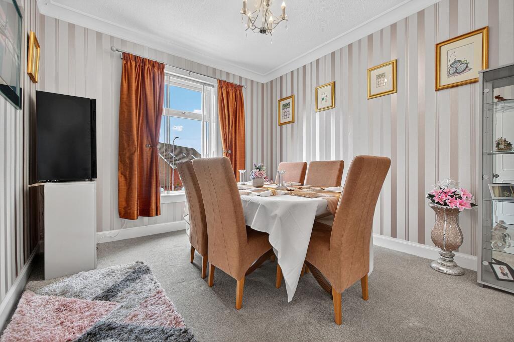 Dining Room / Bedroom 4