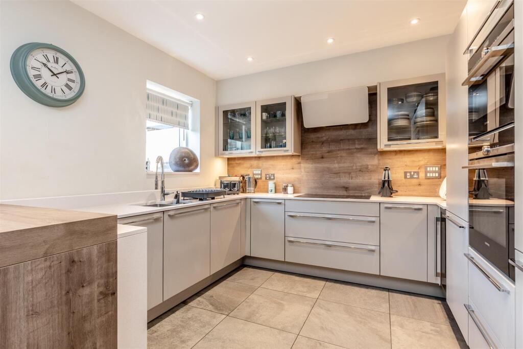 Parrys Lane, Stoke Bishop Kitchen 2.jpg