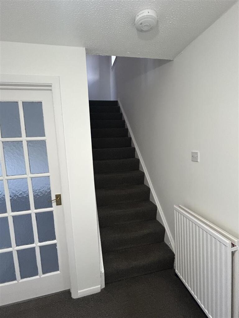 24 Duncan Court Hallway New .jpeg